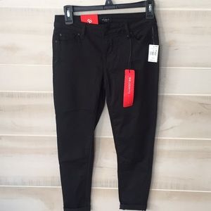 Cropped black pants size 1 NWT